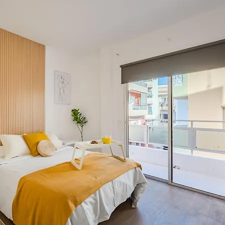 House ,1 Min To Beach, Brand New Apartment *