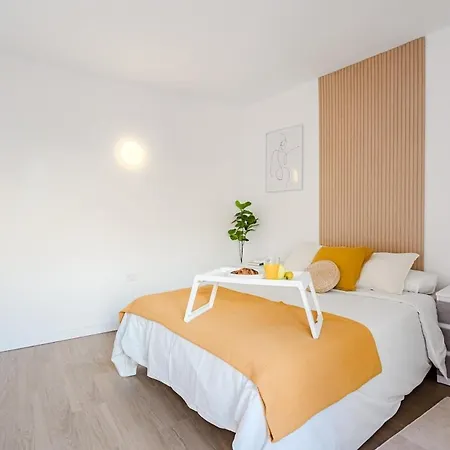 House ,1 Min To Beach, Brand New