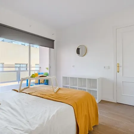 House ,1 Min To Beach, Brand New Apartment